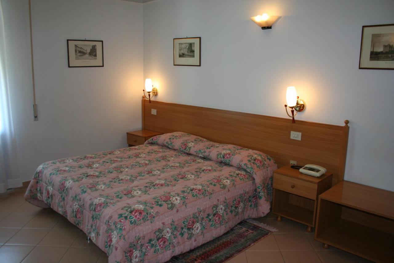Hotel Castello Mesagne Szoba fotó