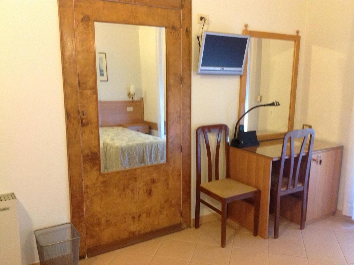 Hotel Castello Mesagne Szoba fotó