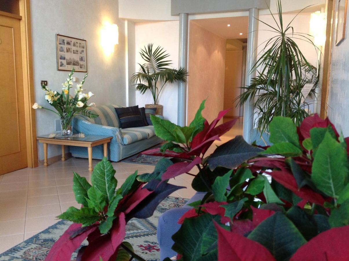 Hotel Castello Mesagne Beltér fotó