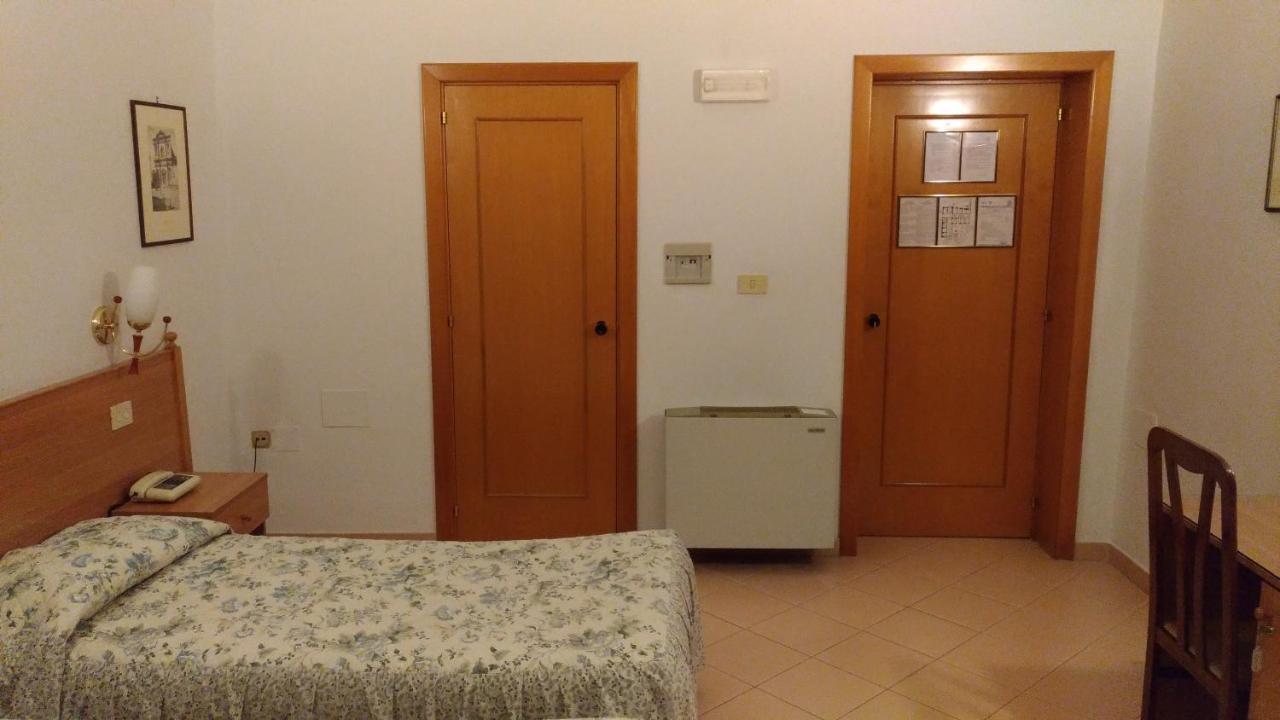 Hotel Castello Mesagne Szoba fotó